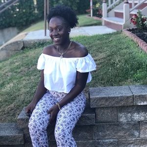 Meet your Posher, Jasmyn!